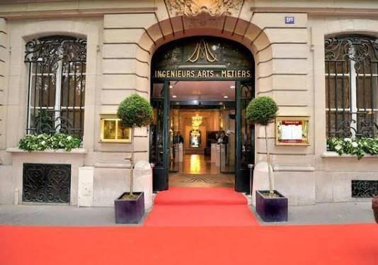 L_H%C3%B4tel-des-Arts-et-M%C3%A9tiers